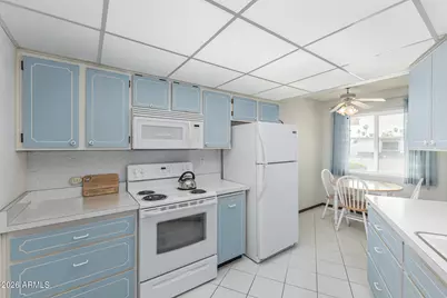 9935 W Hutton Drive, Sun City, AZ 85351 - Photo 16