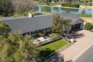 5994 E Orange Blossom Ln, Phoenix, AZ 85018 - Photo 2