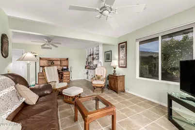 10910 W Hutton Drive, Sun City, AZ 85351 - Photo 14