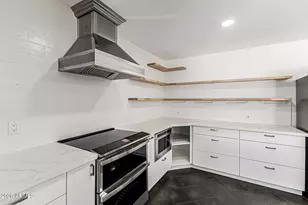 4133 W Topeka Dr, Glendale, AZ 85308 - Photo 6