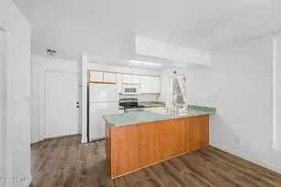 7040 W Olive Ave, Peoria, AZ 85345 - Photo 10