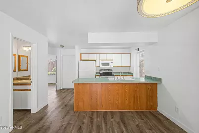 7040 W Olive Avenue #40, Peoria, AZ 85345 - Photo 30