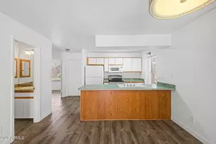 7040 W Olive Ave, Peoria, AZ 85345 - Photo 30