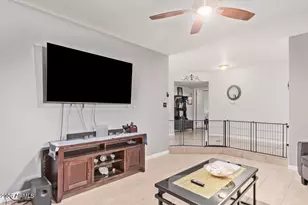 8604 N 54th Dr, Glendale, AZ 85302 - Photo 2