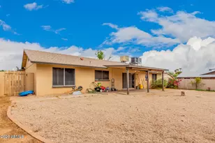 8604 N 54th Dr, Glendale, AZ 85302 - Photo 16