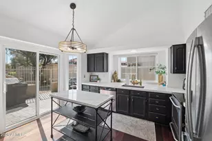 7925 E Pepper Tree Ln, Scottsdale, AZ 85250 - Photo 4