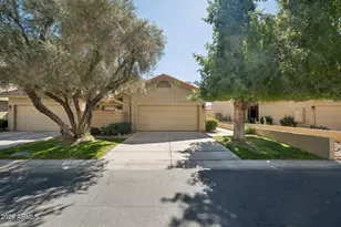 7925 E Pepper Tree Ln, Scottsdale, AZ 85250 - Photo 24