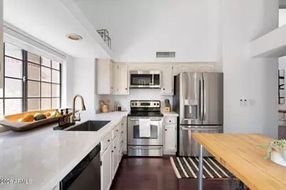 7925 E Pepper Tree Lane, Scottsdale, AZ 85250 - Photo 2