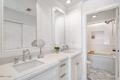 7925 E Pepper Tree Lane, Scottsdale, AZ 85250 - Photo 4