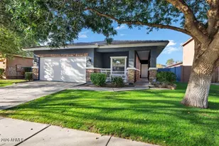 4270 E Washington Ct, Gilbert, AZ 85234 - Photo 2