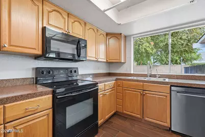 3934 W Aire Libre Avenue, Phoenix, AZ 85053 - Photo 8