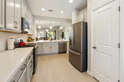 10648 E Texas Avenue, Mesa, AZ 85212 - Photo 6