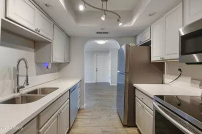 10444 N 69th Street #Apt 127, Paradise Valley, AZ 85253 - Photo 1