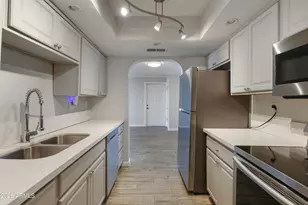 10444 N 69th St, Paradise Valley, AZ 85253 - Photo 1