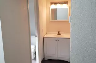 1330 E Highland Ave, Phoenix, AZ 85014 - Photo 8