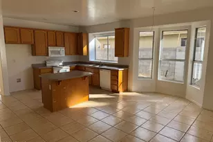 6135 W Navajo Dr, Glendale, AZ 85302 - Photo 4
