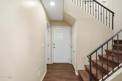 5617 S 21st Place, Phoenix, AZ 85040 - Photo 2