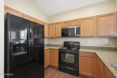 5617 S 21st Place, Phoenix, AZ 85040 - Photo 12