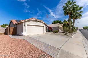 11610 W Hubbell St, Avondale, AZ 85392 - Photo 2