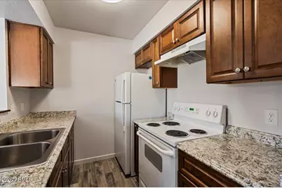 1346 E Mountain View Road #Apt 209, Phoenix, AZ 85020 - Photo 20