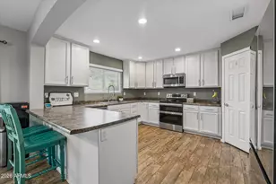 3036 W Country Club Terrace, Phoenix, AZ 85027 - Photo 8