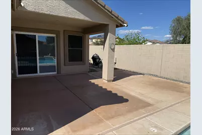 18129 W Desert Lane, Surprise, AZ 85388 - Photo 16