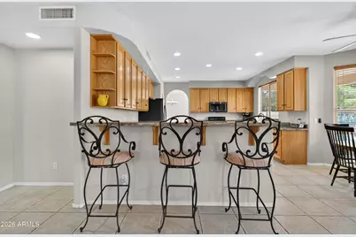 9719 E Navarro Avenue, Mesa, AZ 85209 - Photo 10