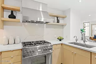 2402 E Esplanade Ln, Phoenix, AZ 85016 - Photo 18