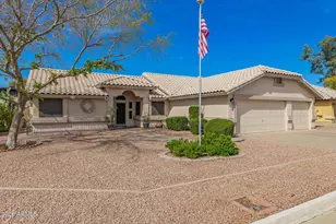 10346 N 68th Ln, Peoria, AZ 85345 - Photo 2