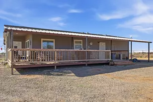 22454 W Steel Horse Rd, Congress, AZ 85332 - Photo 1