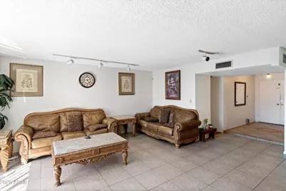 2143 W Eugie Avenue, Phoenix, AZ 85029 - Photo 2