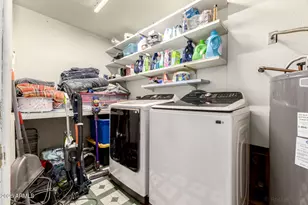 8042 N 28th Ave, Phoenix, AZ 85051 - Photo 24