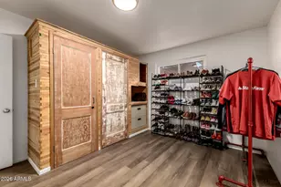 8042 N 28th Ave, Phoenix, AZ 85051 - Photo 16