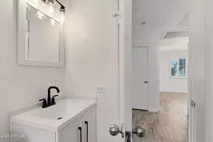 840 E Ocotillo Rd, Phoenix, AZ 85014 - Photo 18