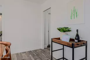 160 E Coronado Rd, Phoenix, AZ 85004 - Photo 16