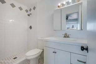 3846 N 30th St, Phoenix, AZ 85016 - Photo 16