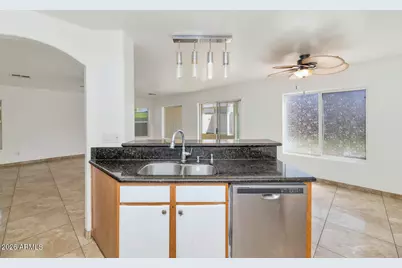 7775 N 57th Avenue, Glendale, AZ 85301 - Photo 8