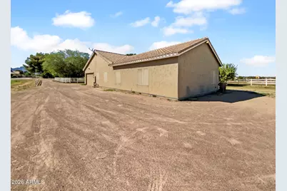 7921 N 175th Avenue, Waddell, AZ 85355 - Photo 8