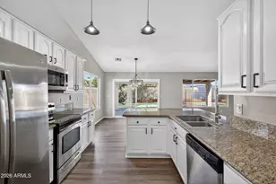 1304 W Bluefield Ave, Phoenix, AZ 85023 - Photo 4