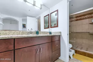 5104 N 32nd St, Phoenix, AZ 85018 - Photo 16