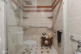 5104 N 32nd St, Phoenix, AZ 85018 - Photo 18