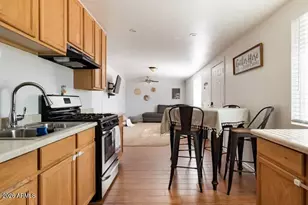 6320 W Mitchell Dr, Phoenix, AZ 85033 - Photo 1