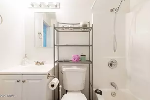 6320 W Mitchell Dr, Phoenix, AZ 85033 - Photo 10