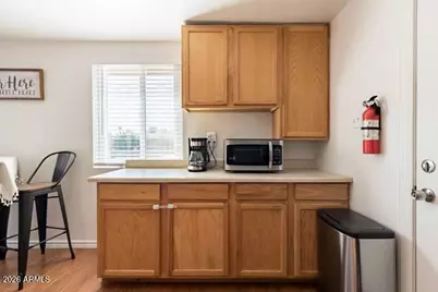 6320 W Mitchell Drive, Phoenix, AZ 85033 - Photo 4