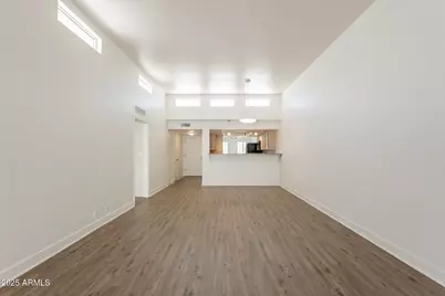 3401 N 37th Street #Unit 13, Phoenix, AZ 85018 - Photo 10