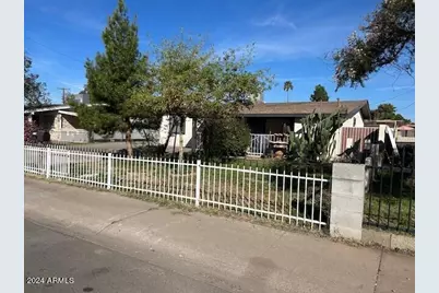 7718 W Whitton Avenue, Phoenix, AZ 85033 - Photo 1