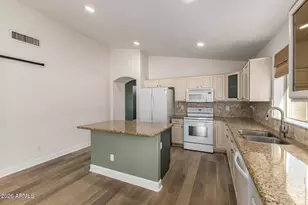 6710 S 4 Peaks Pl, Chandler, AZ 85249 - Photo 12