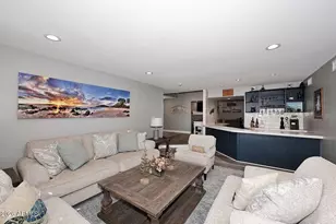 4641 E Mountain View Rd, Phoenix, AZ 85028 - Photo 10