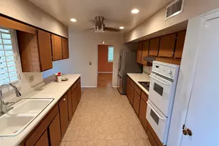 10015 W Mountain View Rd, Sun City, AZ 85351 - Photo 16