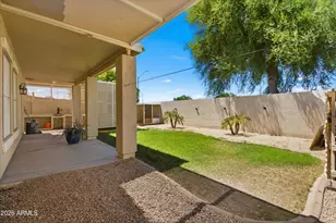 15250 W Shaw Butte Dr, Surprise, AZ 85379 - Photo 22